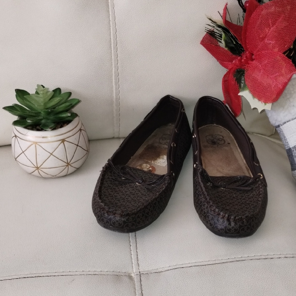Daisy Fuentes Dark Brown Moccasins